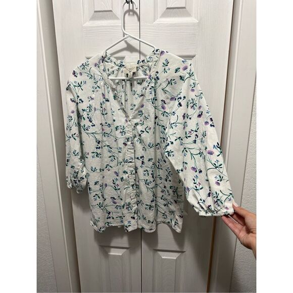 St. Johns Bay Womens Long Sleeve Blouse Slit Crew Neck Floral Button White M - Picture 7 of 7